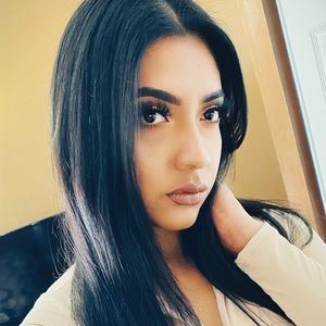 Meet your Posher, Izzy